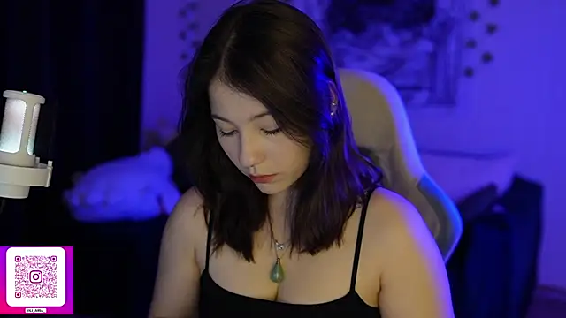 Snapshot of Traharaa chatting on October 1, 2:12 pm Traharaa online show from October 1, 2:12 pm