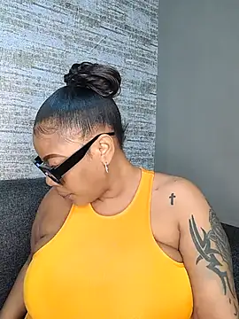 Snapshot of ExclusiveLeexx chatting on March 1, 9:18 am ExclusiveLeexx online show from March 1, 9:18 am