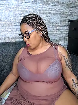 Snapshot of ExclusiveLeexx chatting on October 30, 7:10 am ExclusiveLeexx online show from October 30, 7:10 am