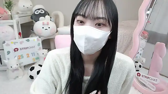 Snapshot of momo_room chatting on February 11, 6:40 am momo room online show from February 11, 6:40 am