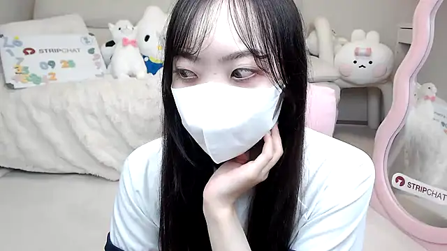 Snapshot of momo_room chatting on September 28, 6:41 am momo room online show from September 28, 6:41 am