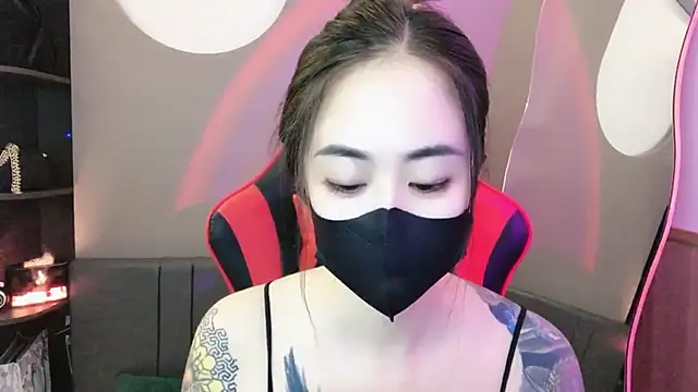 Snapshot of witch-39 chatting on December 18, 6:10 am witch-39 online show from December 18, 6:10 am