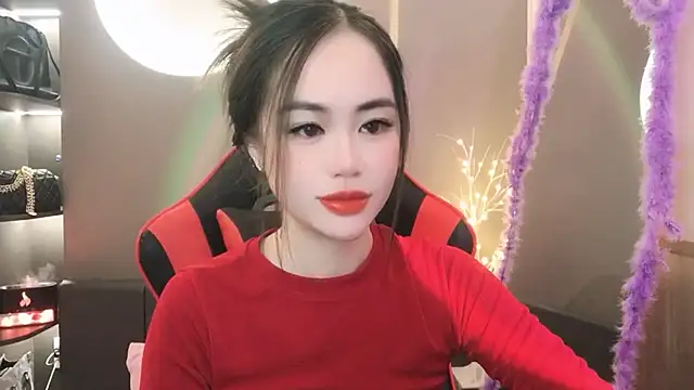 Snapshot of witch-39 chatting on December 24, 12:33 am witch-39 online show from December 24, 12:33 am