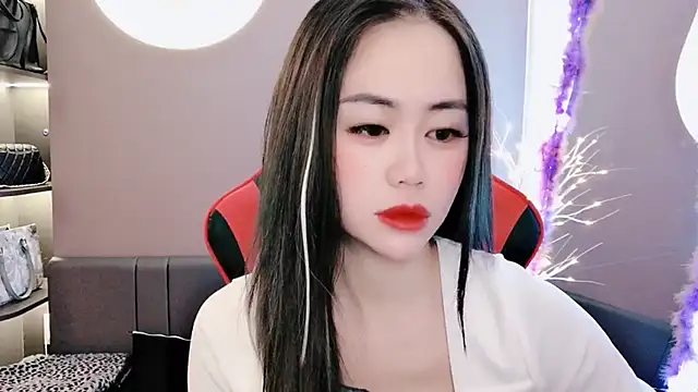 Snapshot of witch-39 chatting on January 6, 12:59 am witch-39 online show from January 6, 12:59 am