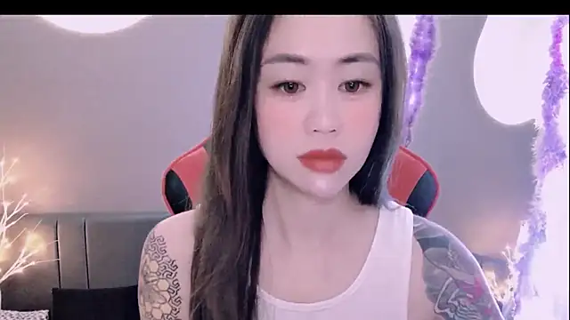 Snapshot of witch-39 chatting on January 14, 1:58 am witch-39 online show from January 14, 1:58 am