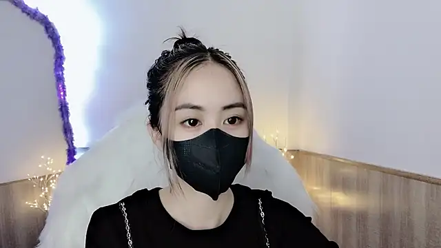 Snapshot of witch-39 chatting on March 18, 8:36 am witch-39 online show from March 18, 8:36 am