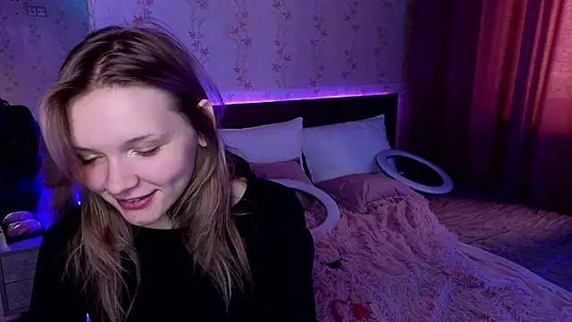 Snapshot of LitaBrom chatting on December 18, 4:31 am LitaBrom online show from December 18, 4:31 am