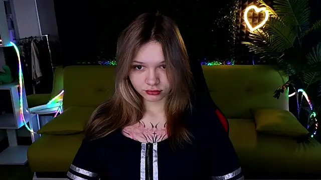 Snapshot of LitaBrom chatting on February 1, 2:47 am LitaBrom online show from February 1, 2:47 am