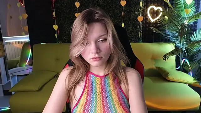 Snapshot of LitaBrom chatting on February 20, 4:18 am LitaBrom online show from February 20, 4:18 am