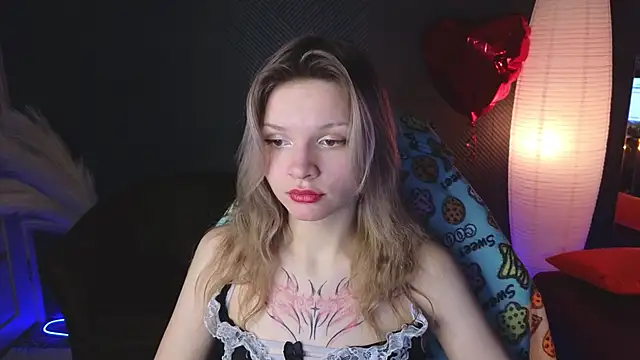 Snapshot of LitaBrom chatting on March 12, 10:59 am LitaBrom online show from March 12, 10:59 am