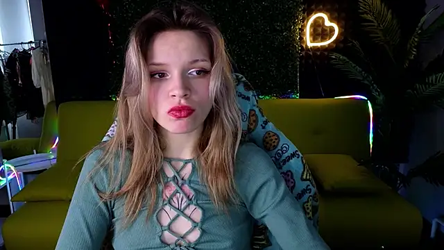 LitaBrom online show from March 13, 7:53 am