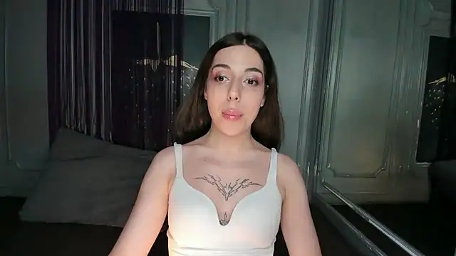 eva lim online show from December 25, 4:00 pm