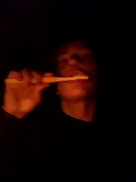 Snapshot of xmoira3x chatting on December 24, 4:00 am xmoira3x online show from December 24, 4:00 am