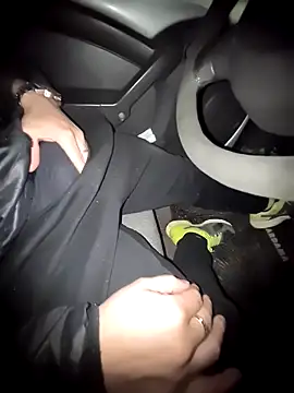 Snapshot of BISX-24 chatting on November 21, 6:34 am BISX-24 online show from November 21, 6:34 am