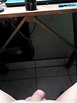 Snapshot of Cris29_84 chatting on November 11, 6:35 am Cris29 84 online show from November 11, 6:35 am