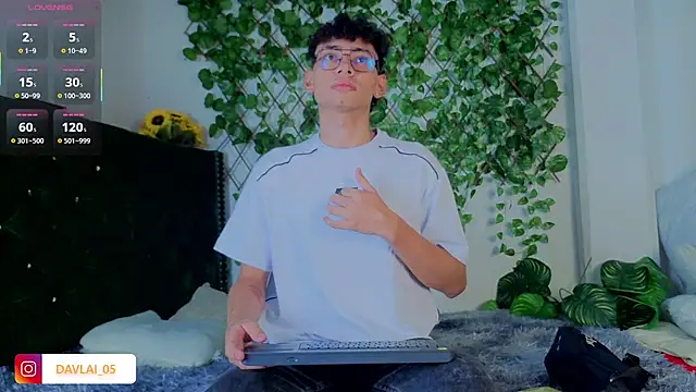 Daviid laidd online show from November 17, 1:17 pm