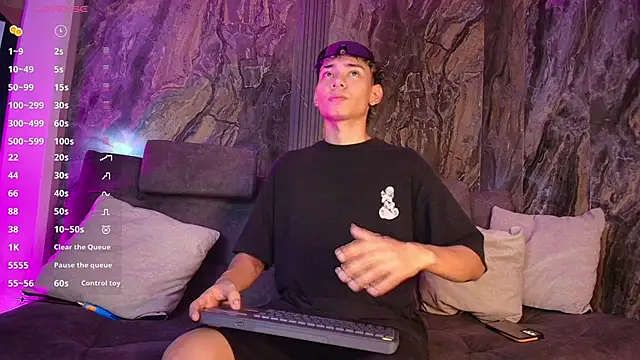 Daviid laidd online show from February 10, 7:40 pm