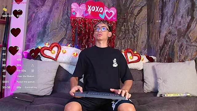 Daviid laidd online show from February 12, 8:04 pm