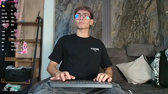 Daviid laidd online show from February 20, 7:47 pm