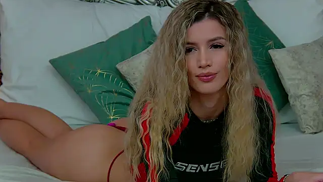 Snapshot of IvySamek chatting on March 8, 6:37 pm IvySamek online show from March 8, 6:37 pm