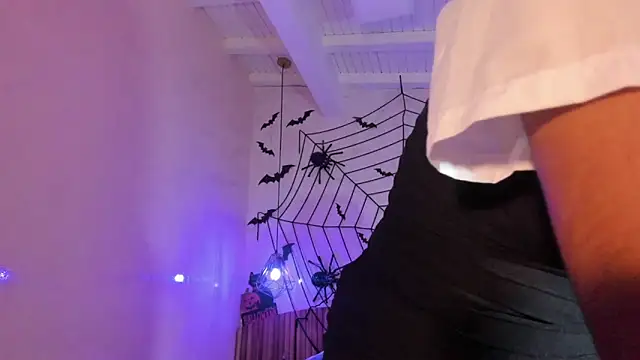 IamNayuta online show from October 30, 7:36 pm