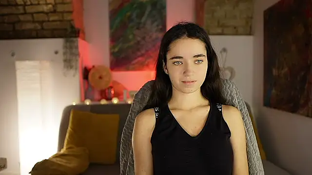 Snapshot of Gia_Paige18 chatting on December 10, 9:12 am Gia Paige18 online show from December 10, 9:12 am