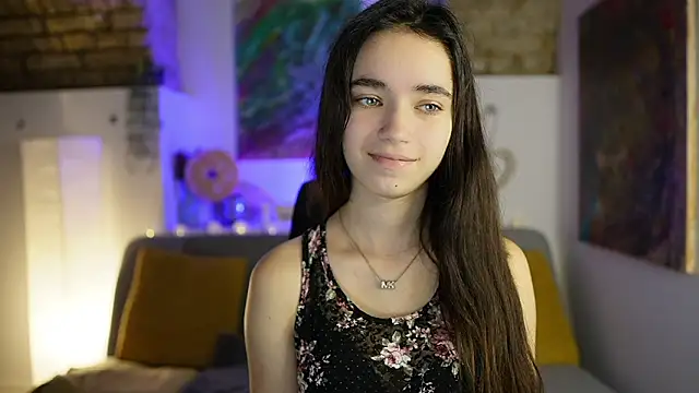 Snapshot of Gia_Paige18 chatting on December 17, 9:39 am Gia Paige18 online show from December 17, 9:39 am