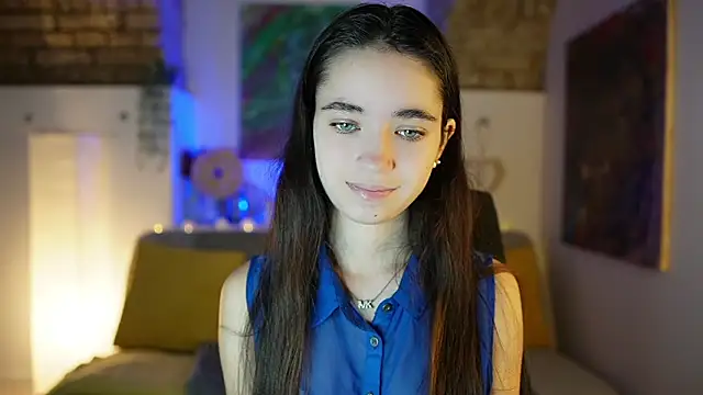 Snapshot of Gia_Paige18 chatting on December 19, 8:13 am Gia Paige18 online show from December 19, 8:13 am