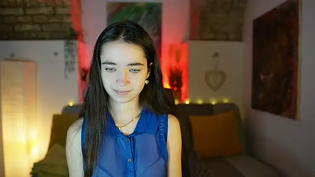 Snapshot of Gia_Paige18 chatting on January 19, 9:11 am Gia Paige18 online show from January 19, 9:11 am