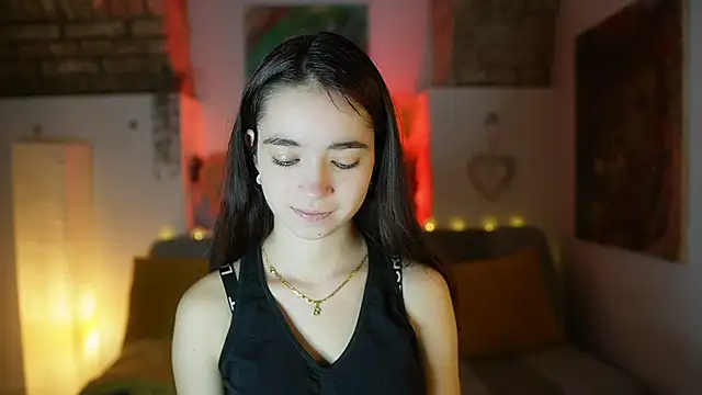Snapshot of Gia_Paige18 chatting on January 25, 9:04 am Gia Paige18 online show from January 25, 9:04 am
