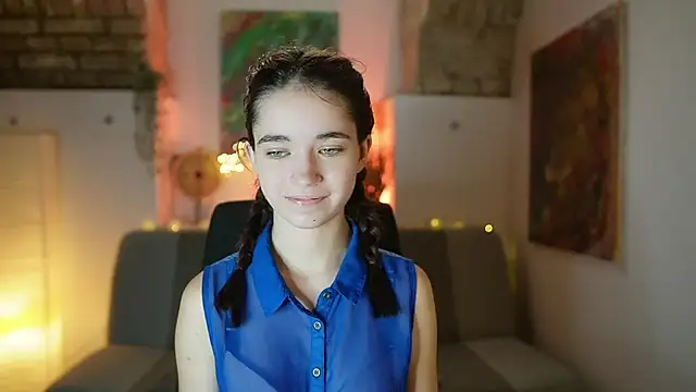 Snapshot of Gia_Paige18 chatting on March 5, 11:17 am Gia Paige18 online show from March 5, 11:17 am