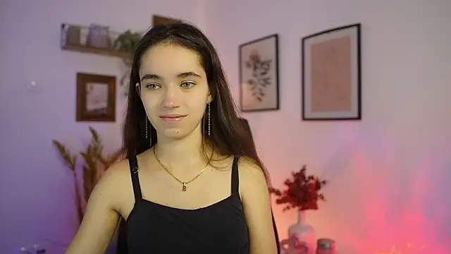 Snapshot of Gia_Paige18 chatting on October 11, 1:09 pm Gia Paige18 online show from October 11, 1:09 pm