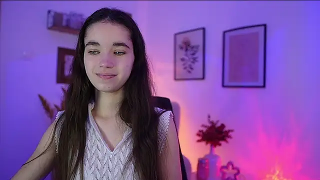 Gia Paige18 online show from November 15, 2:13 pm