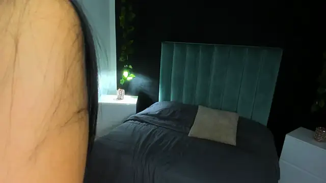 Snapshot of HarleyQueen_Robbie chatting on March 5, 6:45 pm HarleyQueen Robbie online show from March 5, 6:45 pm