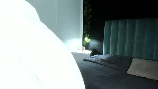 Snapshot of HarleyQueen_Robbie chatting on March 18, 9:21 pm HarleyQueen Robbie online show from March 18, 9:21 pm