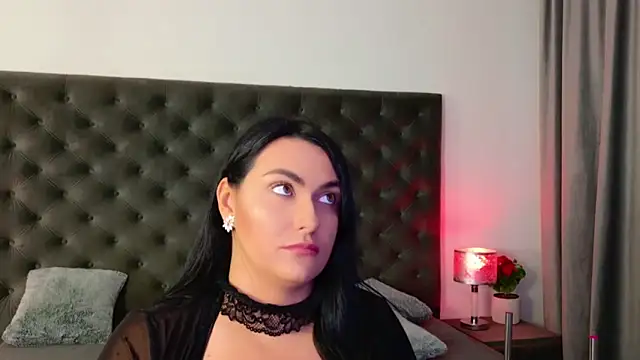 Snapshot of KrisNoir chatting on October 12, 9:08 am KrisNoir online show from October 12, 9:08 am