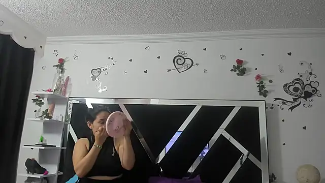 1lovelygirls online show from March 13, 12:02 pm