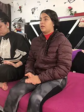 1lovelygirls online show from November 5, 12:16 pm