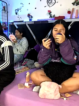 1lovelygirls online show from November 11, 12:38 pm