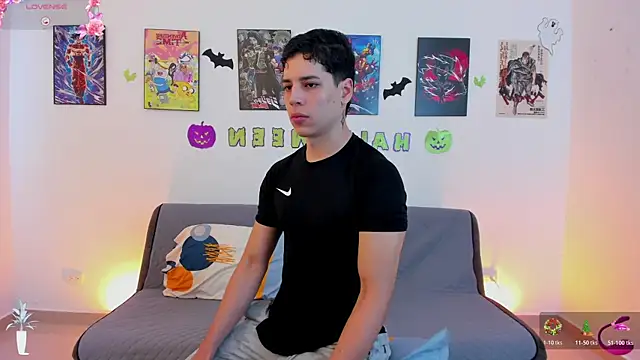 Snapshot of jonathanjoestar_ chatting on November 7, 8:20 pm jonathanjoestar online show from November 7, 8:20 pm