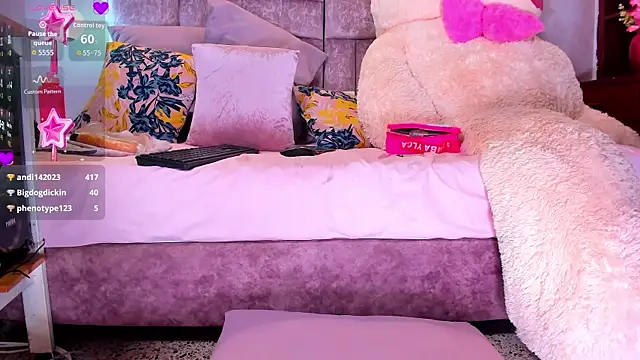 Snapshot of amina_west chatting on October 13, 5:57 pm amina west online show from October 13, 5:57 pm