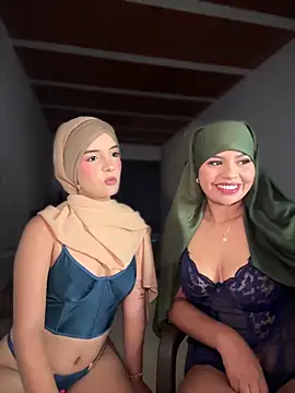 Snapshot of lalilamassu1 chatting on November 15, 10:26 pm lalilamassu1 online show from November 15, 10:26 pm