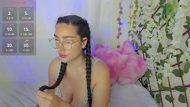 zara41 online show from March 7, 4:15 pm