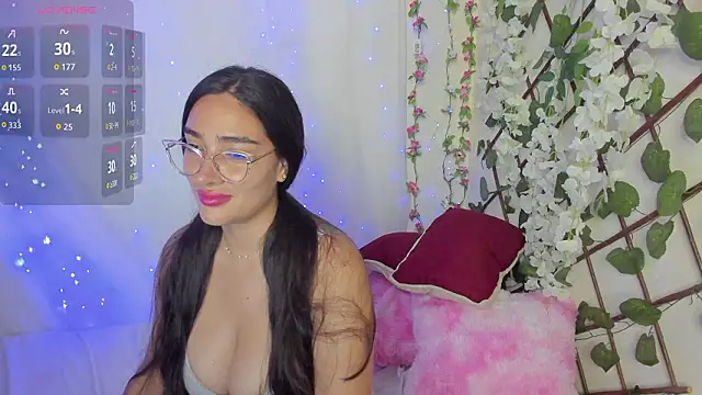 zara41 online show from March 13, 4:35 pm