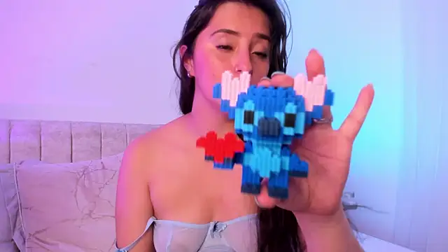 Kathia Morelli online show from February 10, 5:52 pm