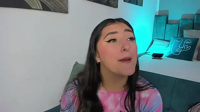 Kathia Morelli online show from September 19, 1:34 pm