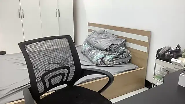 Louis Baby online show from September 11, 2:39 pm