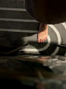 Snapshot of dimitriei chatting on November 8, 5:51 am dimitriei online show from November 8, 5:51 am