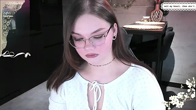 EvaBae online show from January 22, 12:06 pm