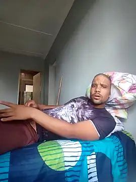 Snapshot of Tigermanboy chatting on December 13, 11:23 am Tigermanboy online show from December 13, 11:23 am